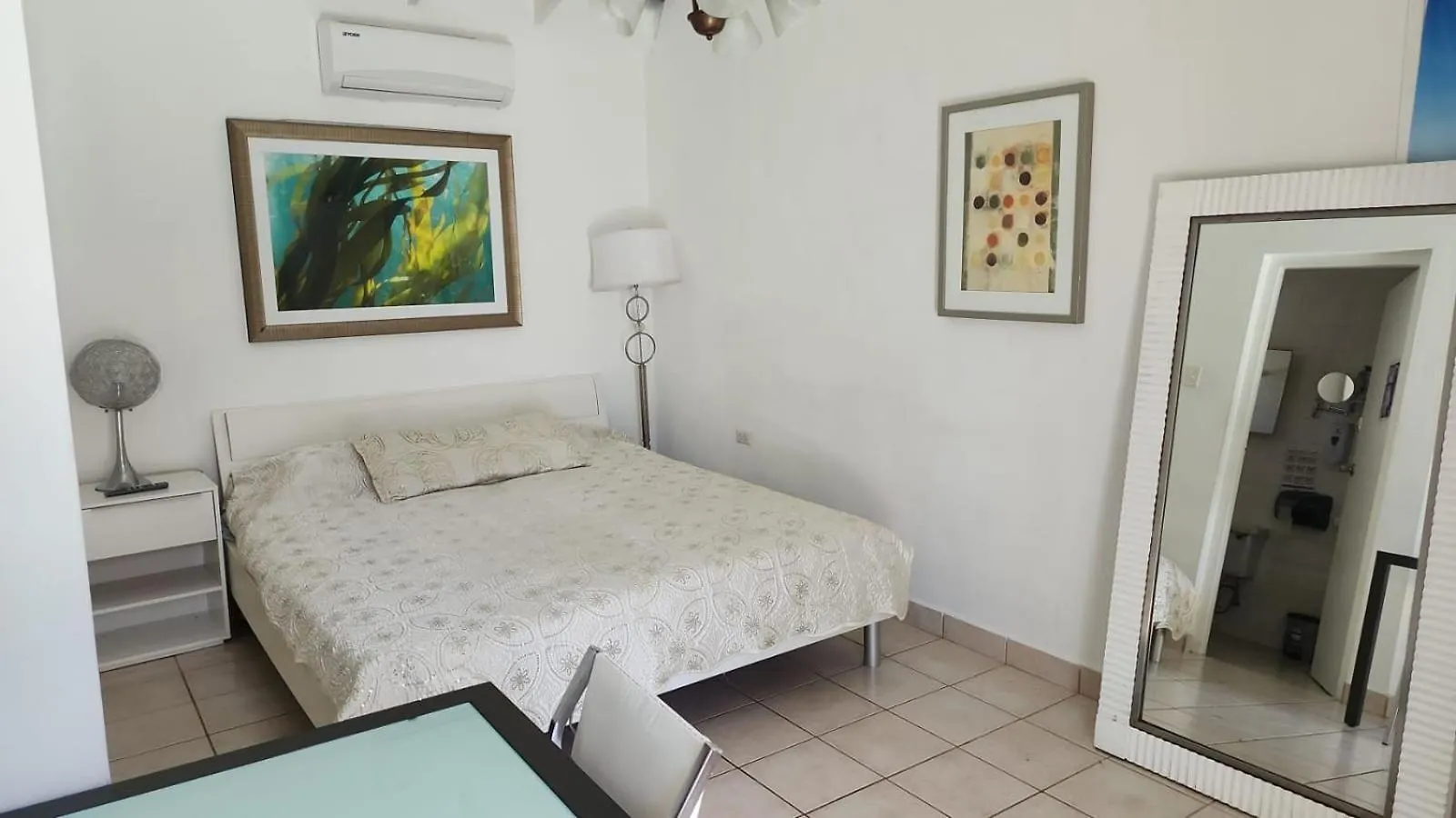 Harmony Hotel Hostel Aruba Tanki Leendert